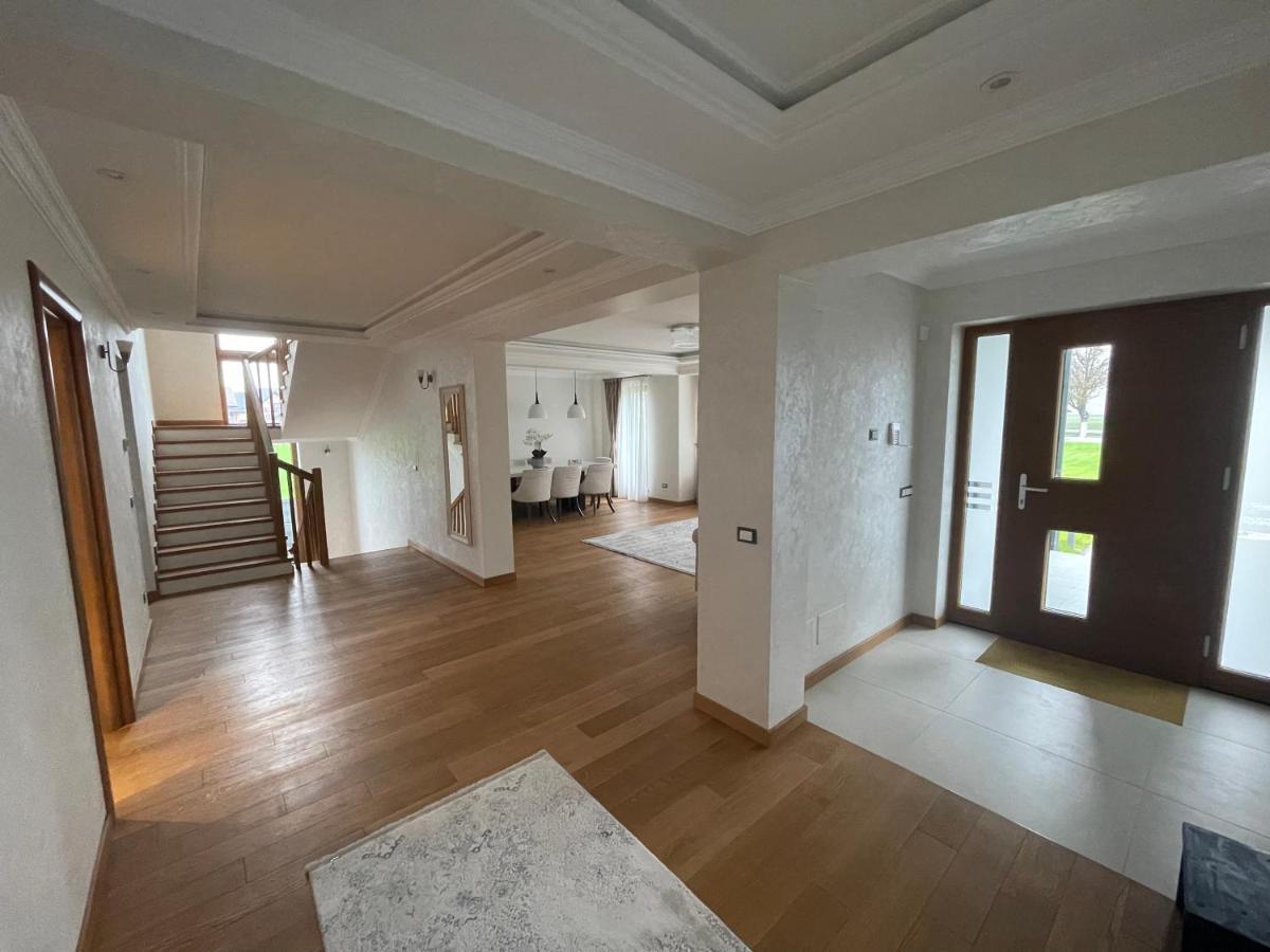 הוילה סוסאבה Sunny House מראה חיצוני תמונה
