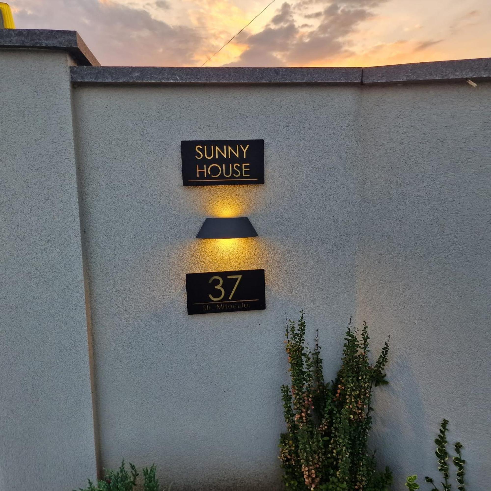 הוילה סוסאבה Sunny House מראה חיצוני תמונה