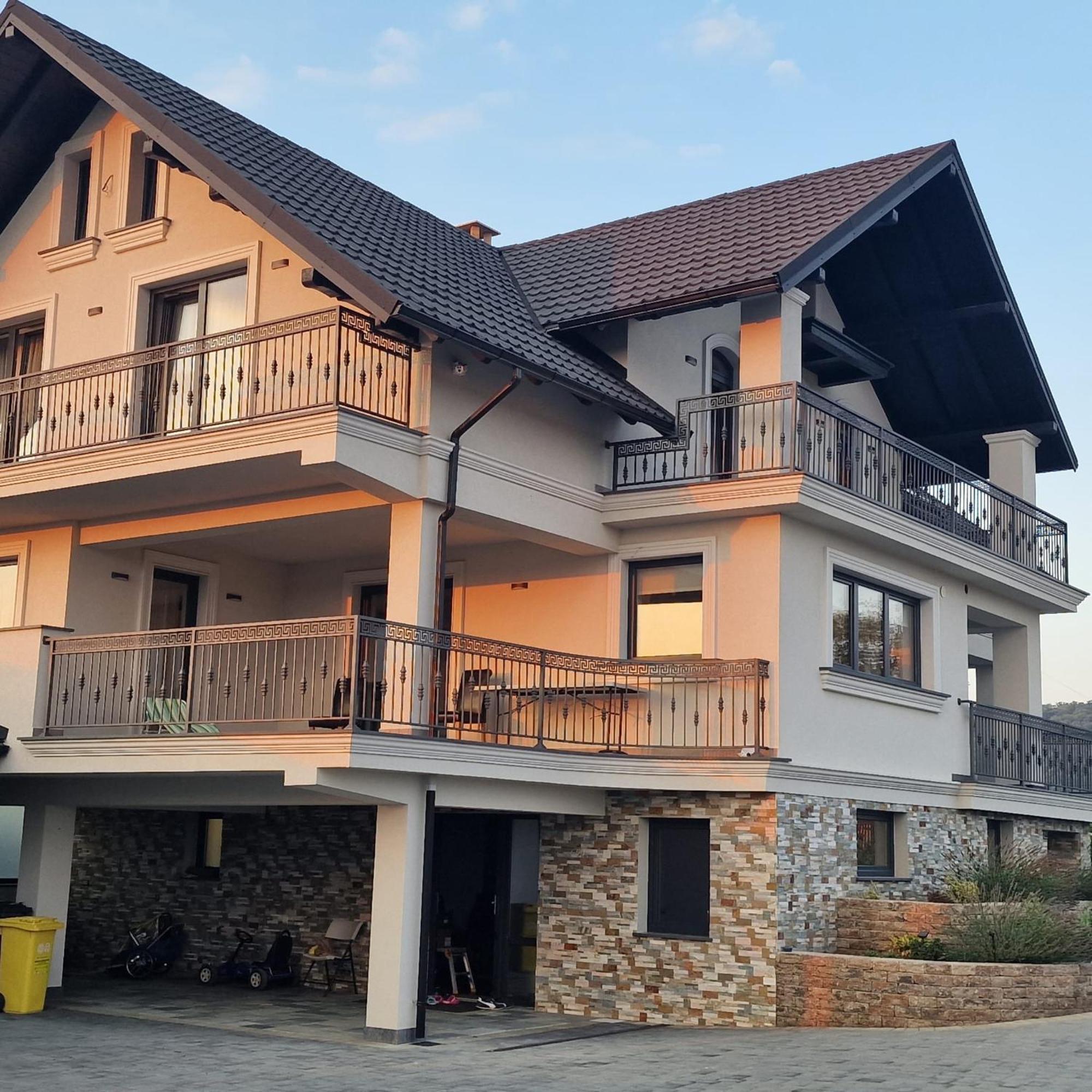 הוילה סוסאבה Sunny House מראה חיצוני תמונה